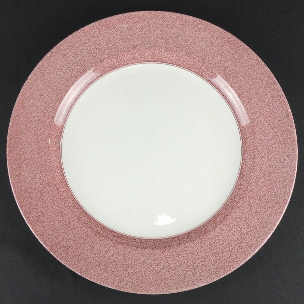 NWT Spode Vermicelli Plate in Cranberry